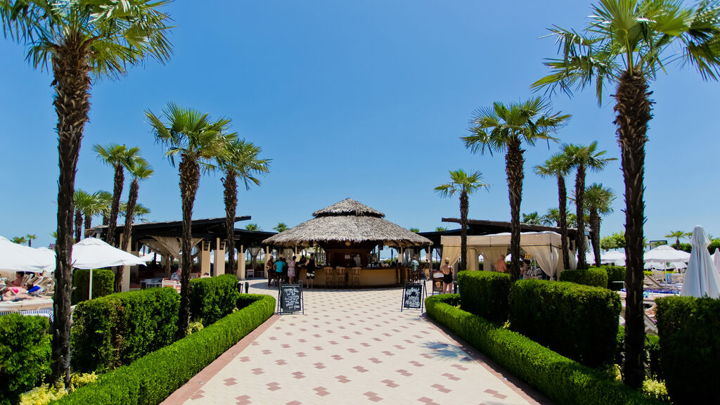 Dit Majestic Beach Resort