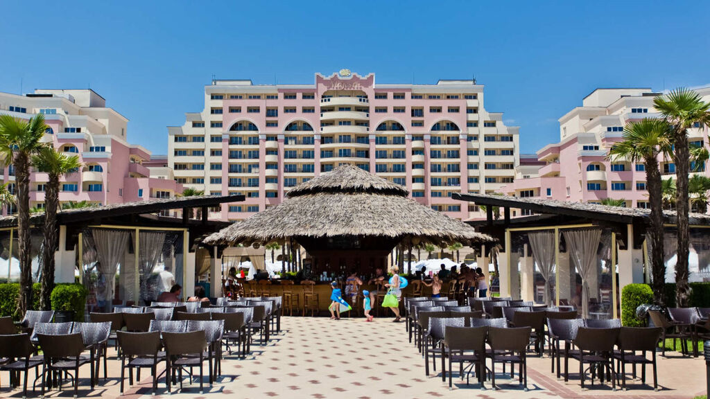 Dit Majestic Beach Resort