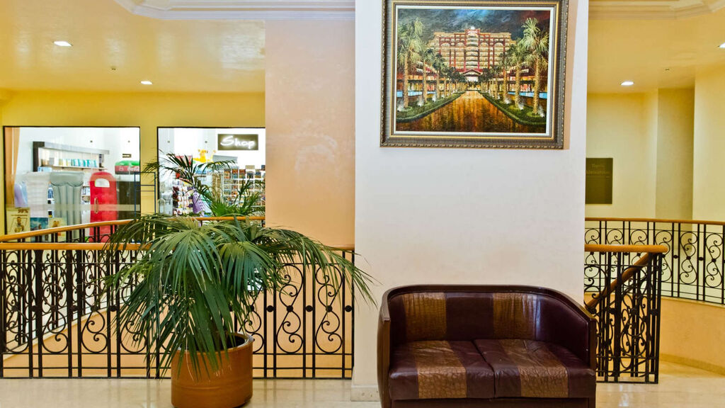 Dit Majestic Beach Resort