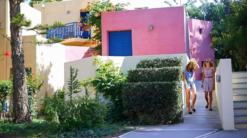 Dessole Dolphin Bay Resort