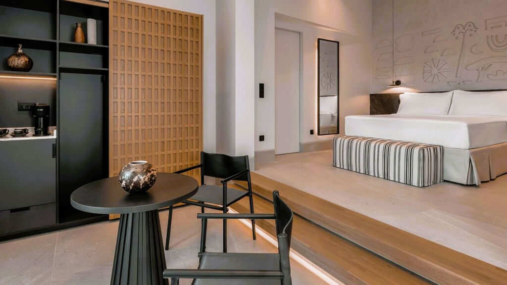 Domes Novos Santorini, Autograph Collection