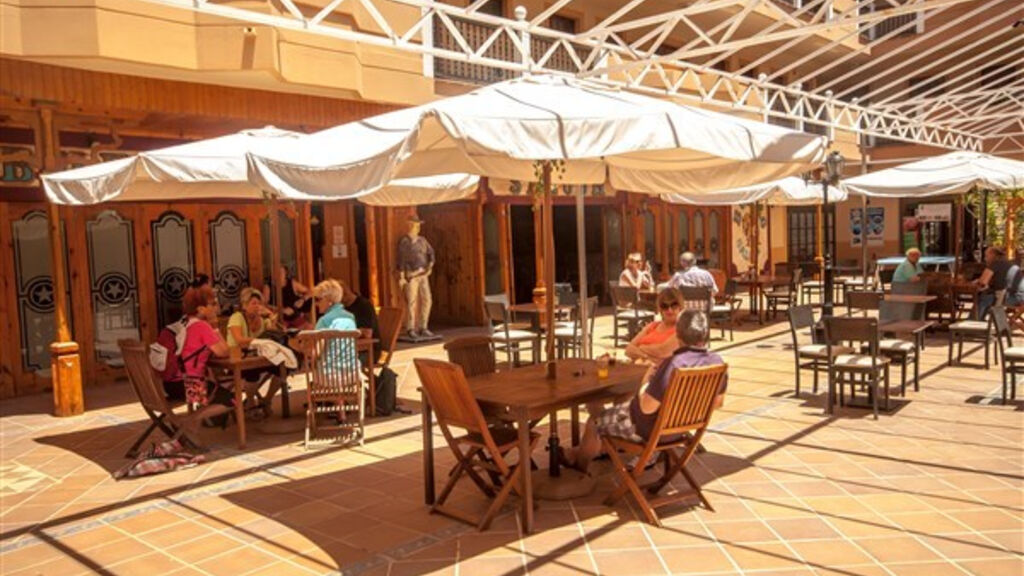 Dorado Suites