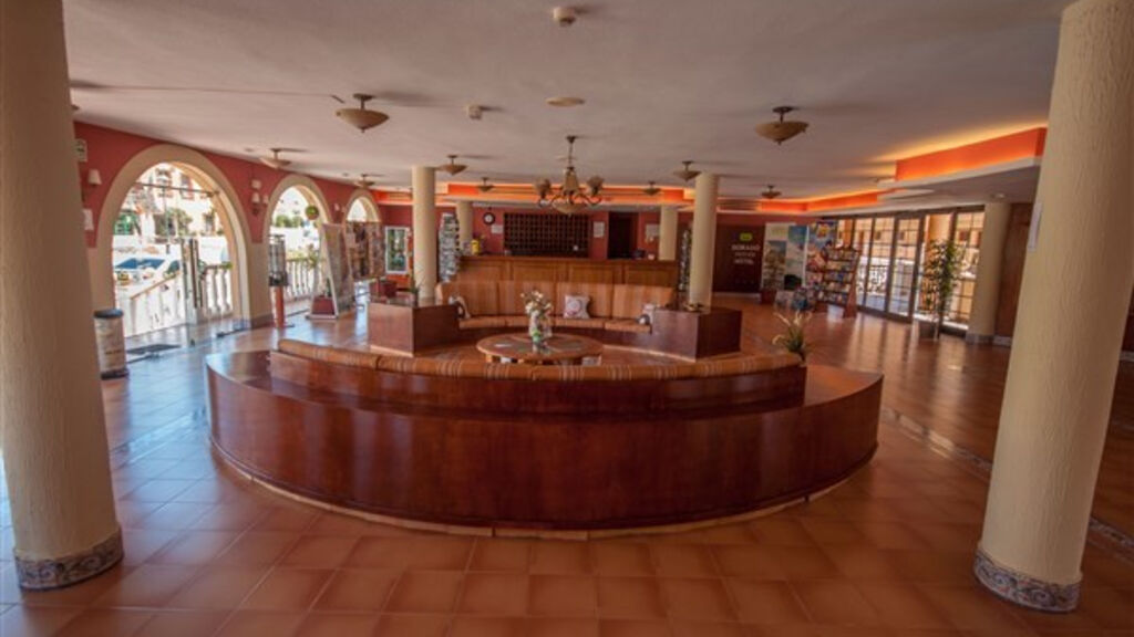 Dorado Suites