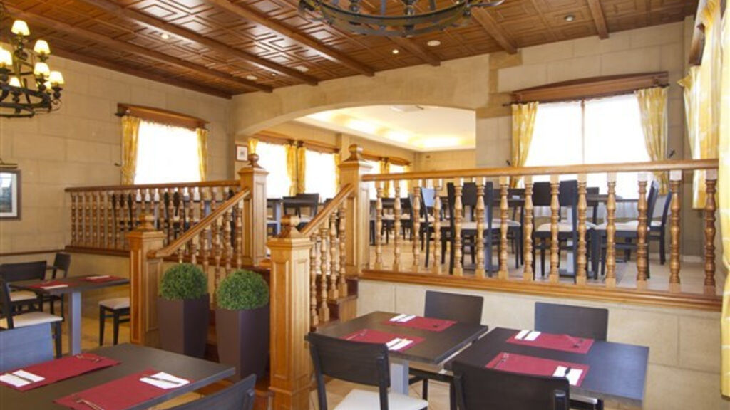 Dorado Suites