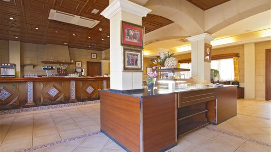 Dorado Suites