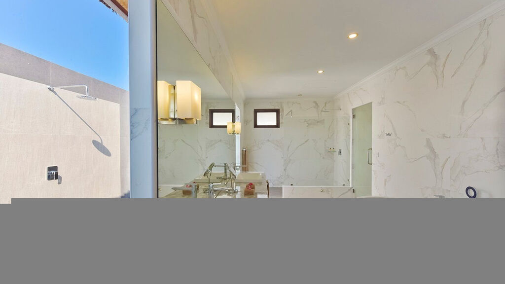 Dreamland The Unique Sea & Lake Resort