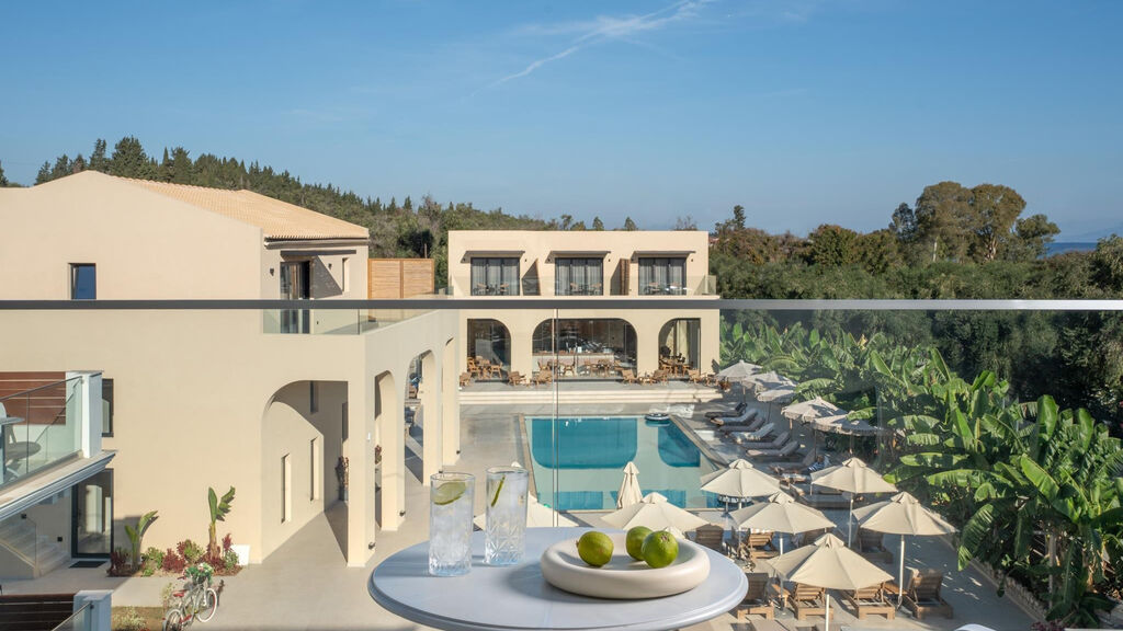 Ekati Mare Boutique Resort
