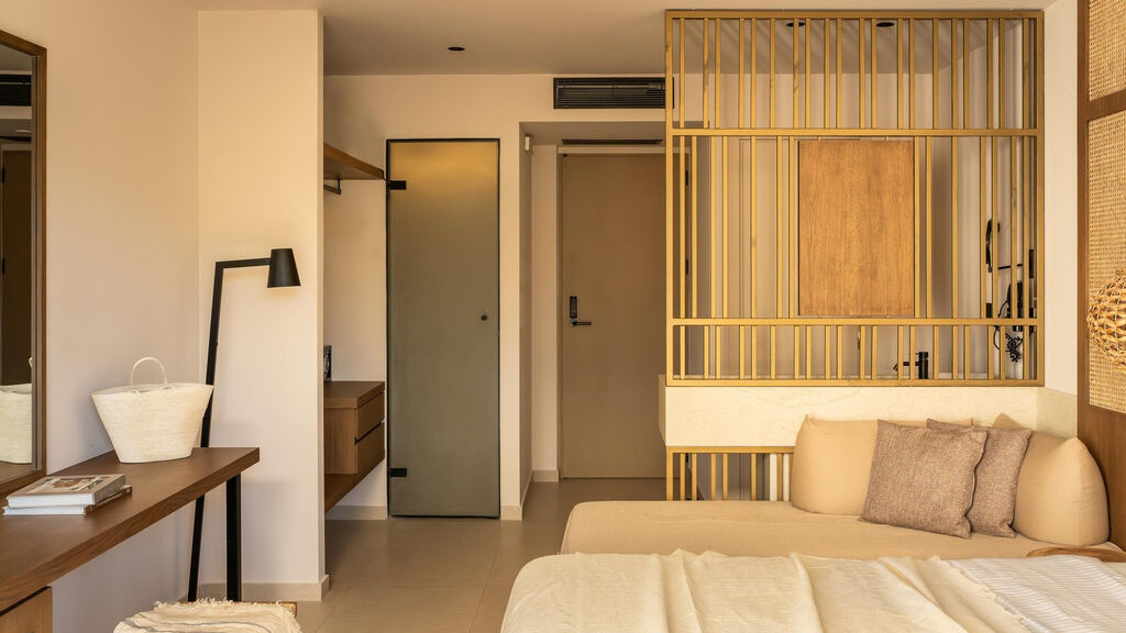 Ekati Mare Boutique Resort