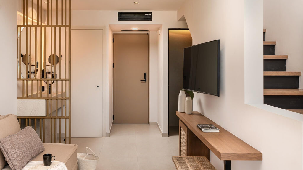 Ekati Mare Boutique Resort