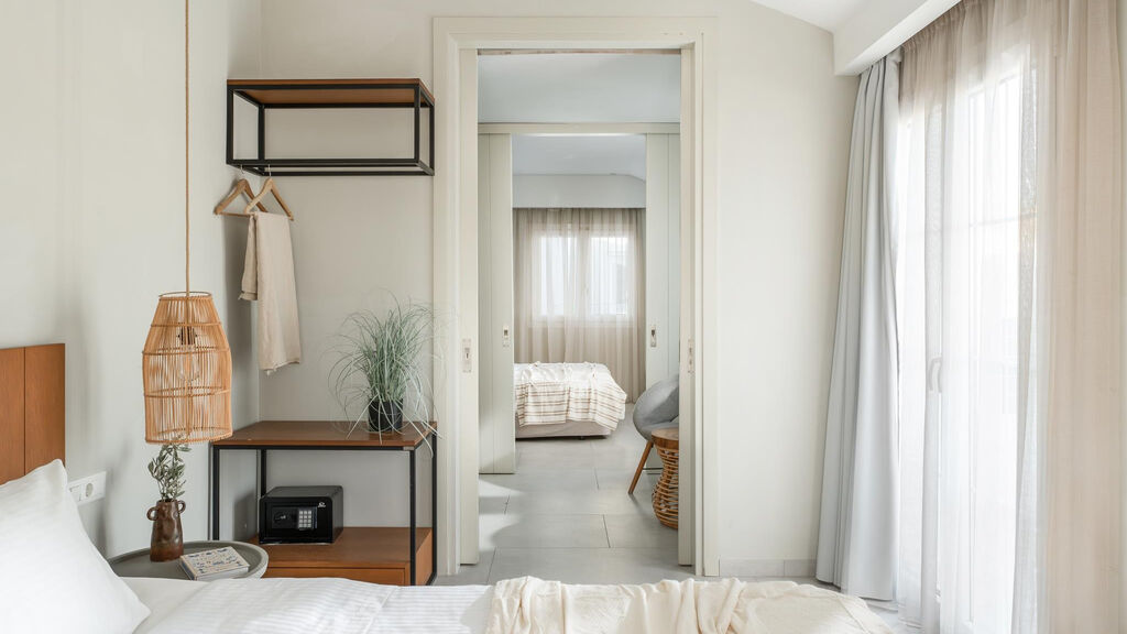 Ekati Mare Boutique Resort