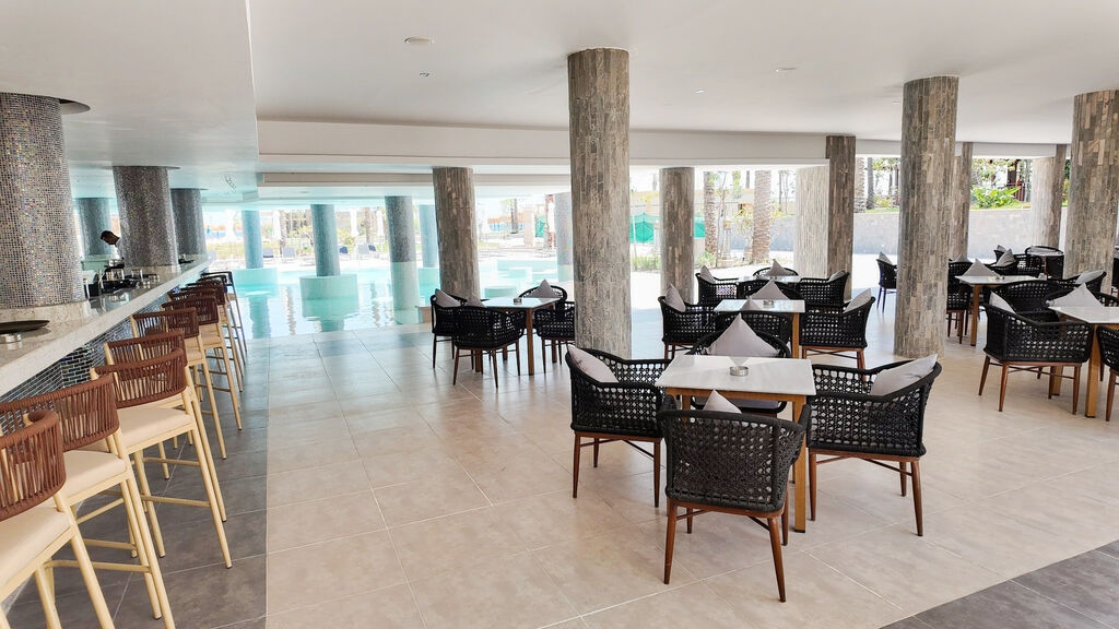 El Kasr Sahl Hasheesh