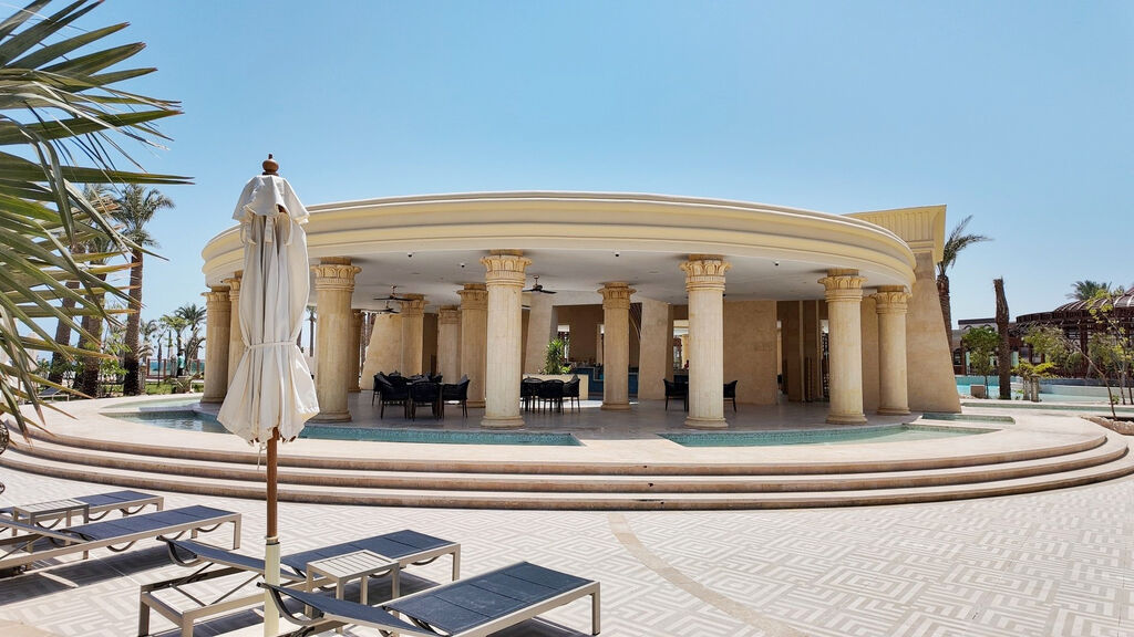 El Kasr Sahl Hasheesh