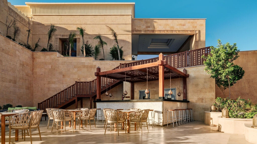 El Kasr Sahl Hasheesh