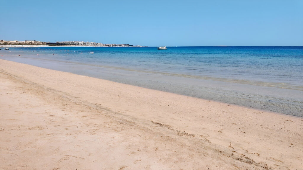 El Kasr Sahl Hasheesh