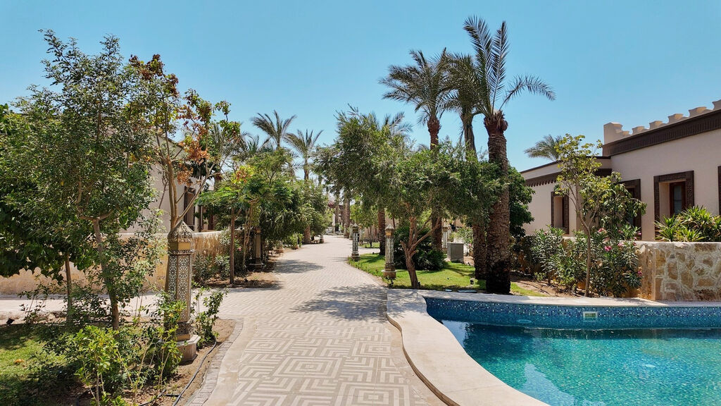 El Kasr Sahl Hasheesh