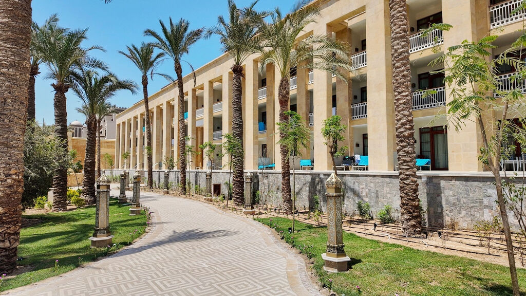 El Kasr Sahl Hasheesh