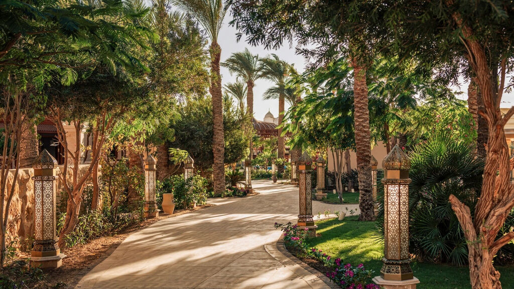 El Kasr Sahl Hasheesh