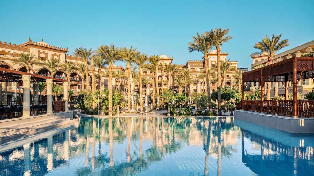 El Kasr Sahl Hasheesh