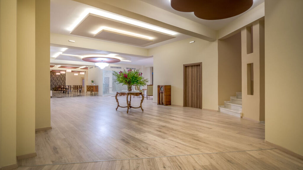 Elegance Luxury Executive Suites