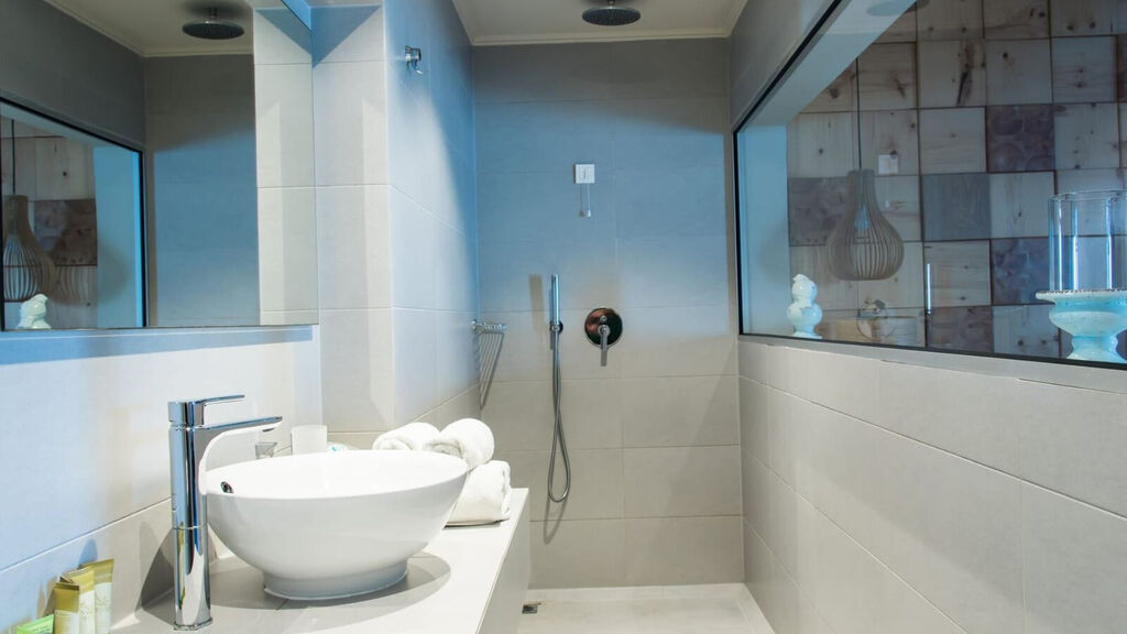 Elia Agia Marina Beach Hotel