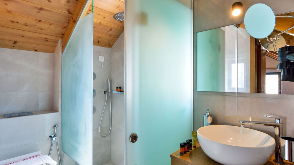 Elia Agia Marina Beach Hotel