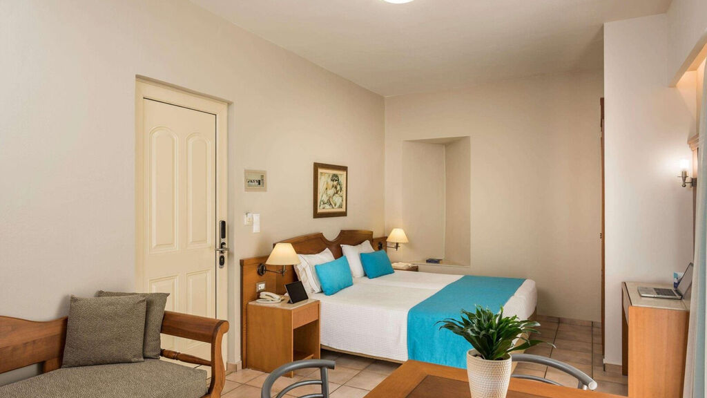 Elotis Suites Ag. Marina