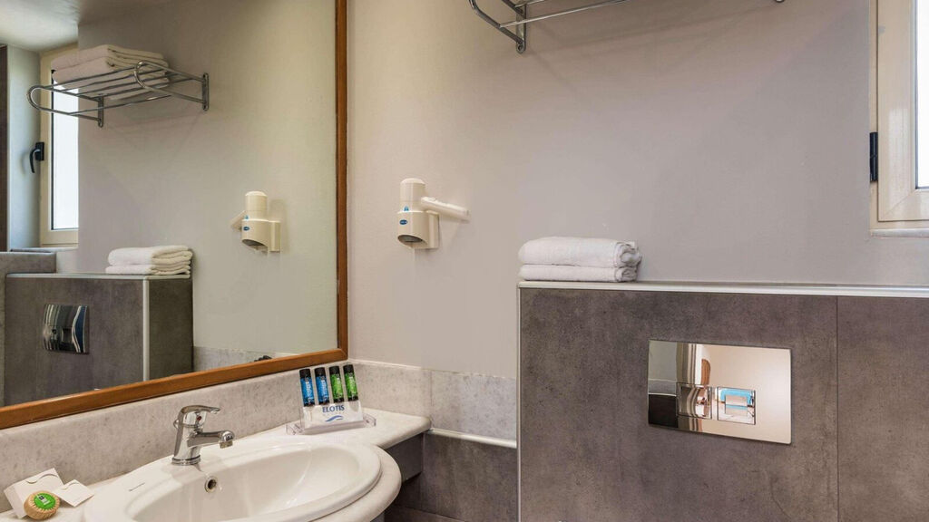 Elotis Suites Ag. Marina