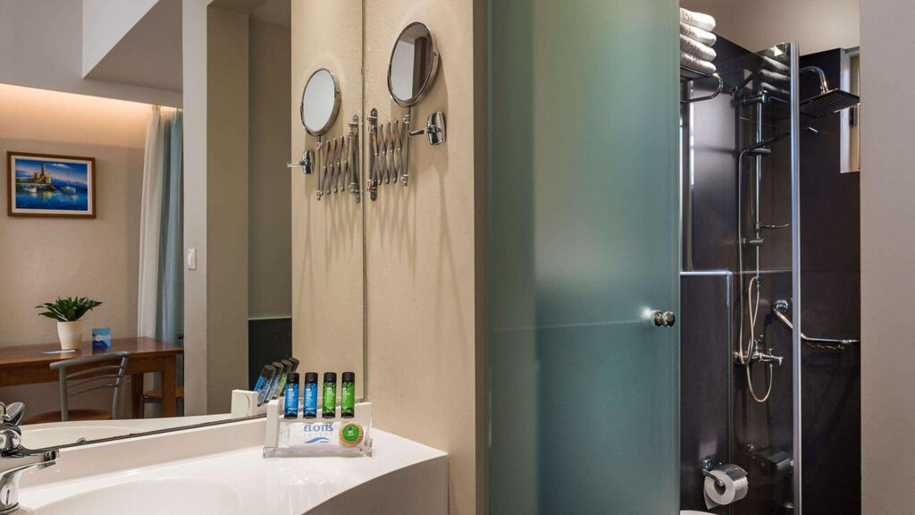 Elotis Suites Ag. Marina