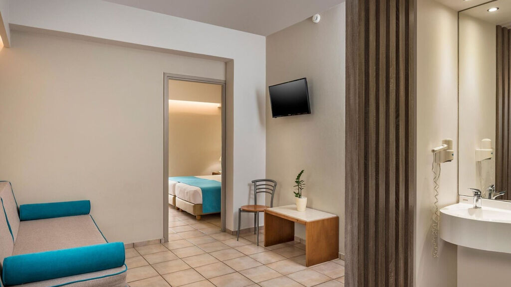 Elotis Suites Ag. Marina