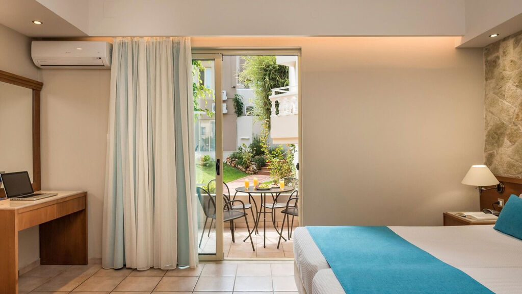 Elotis Suites Ag. Marina