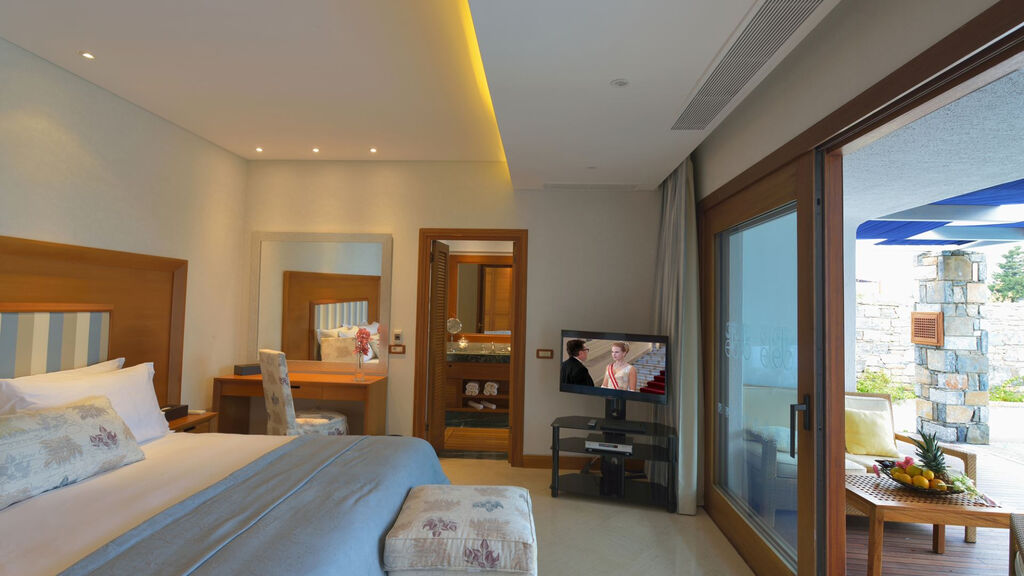 Elounda Beach Hotel & Villas