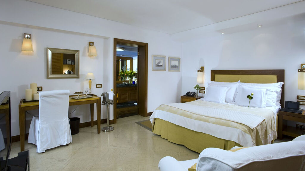 Elounda Beach Hotel & Villas