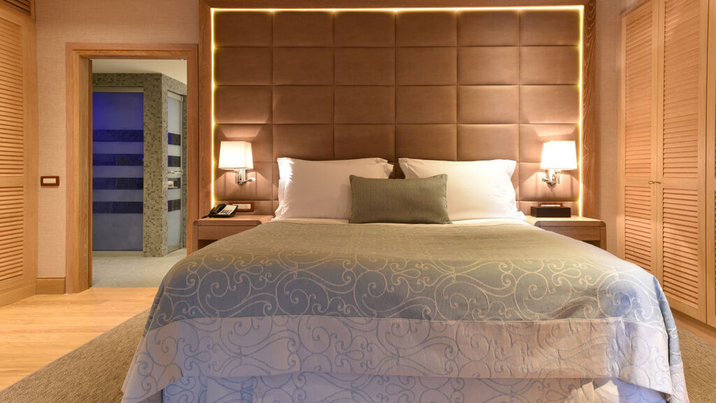 Elounda Beach Hotel & Villas