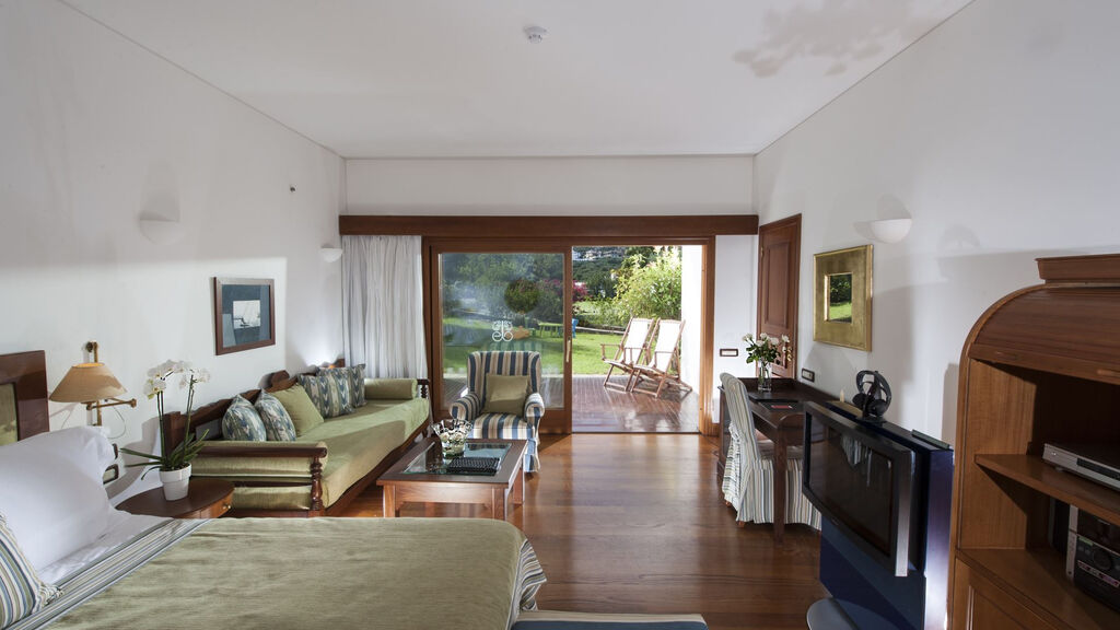 Elounda Beach Hotel & Villas