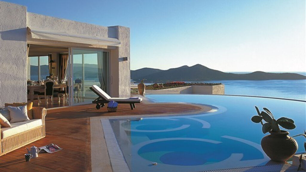 Elounda Gulf Villas & Suites