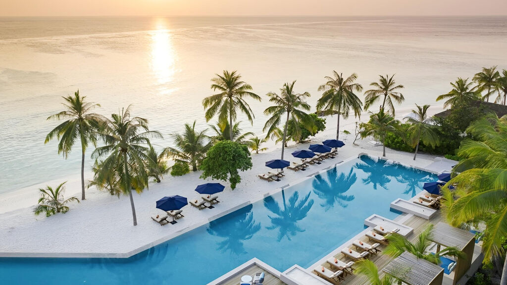 Emerald Faarufushi Resort & Spa