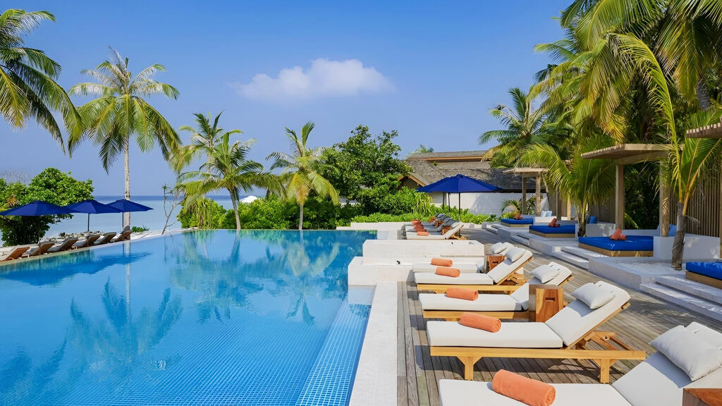 Emerald Faarufushi Resort & Spa