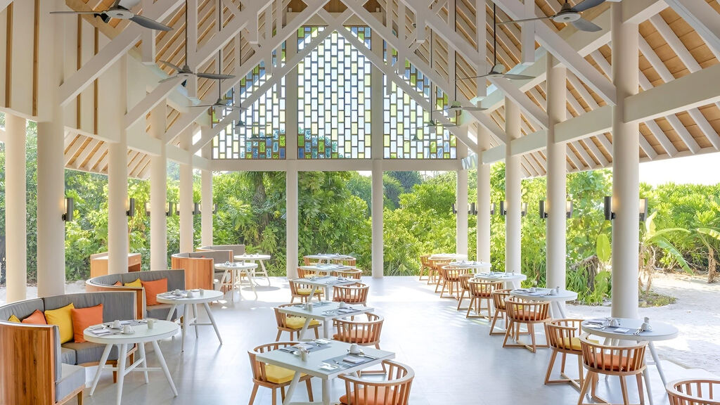 Emerald Faarufushi Resort & Spa