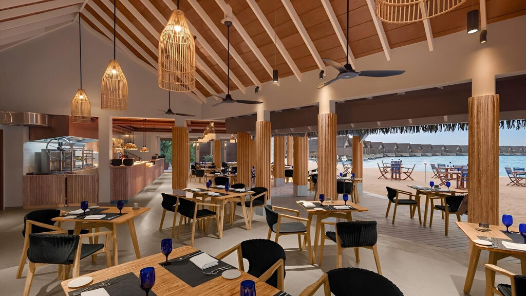Emerald Faarufushi Resort & Spa