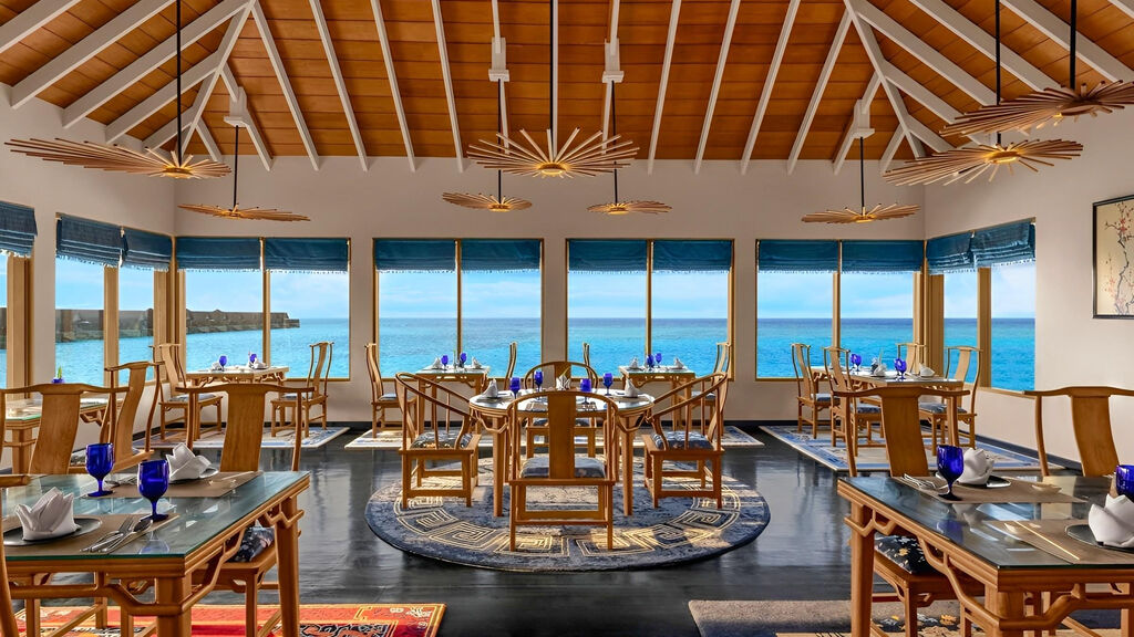 Emerald Faarufushi Resort & Spa