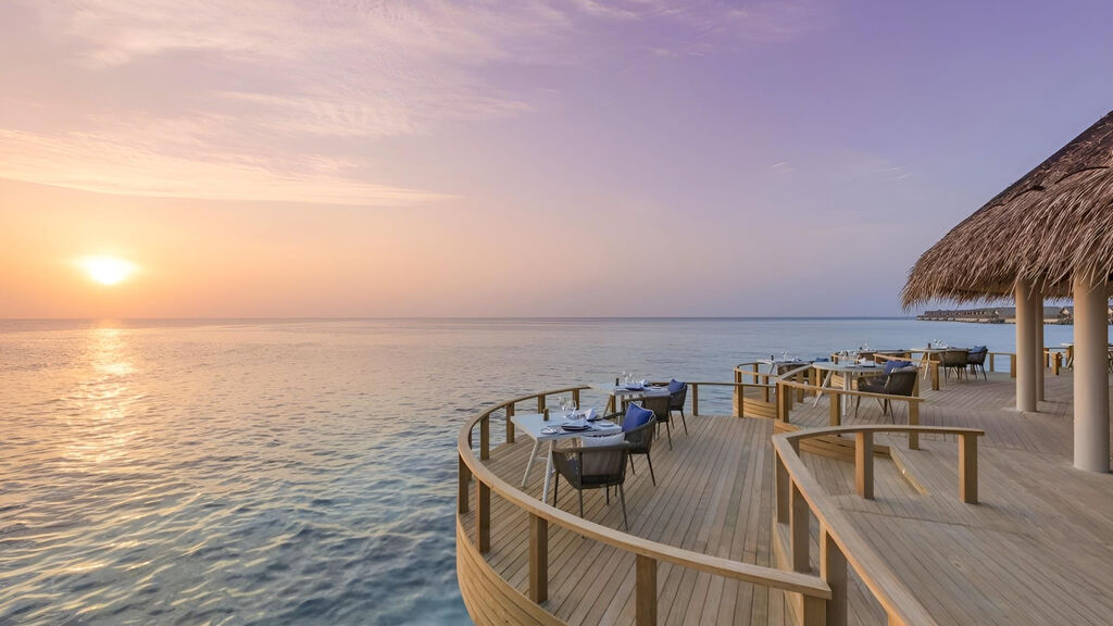 Emerald Faarufushi Resort & Spa