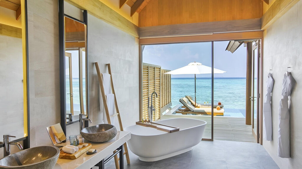 Emerald Faarufushi Resort & Spa