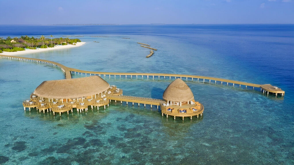 Emerald Faarufushi Resort & Spa