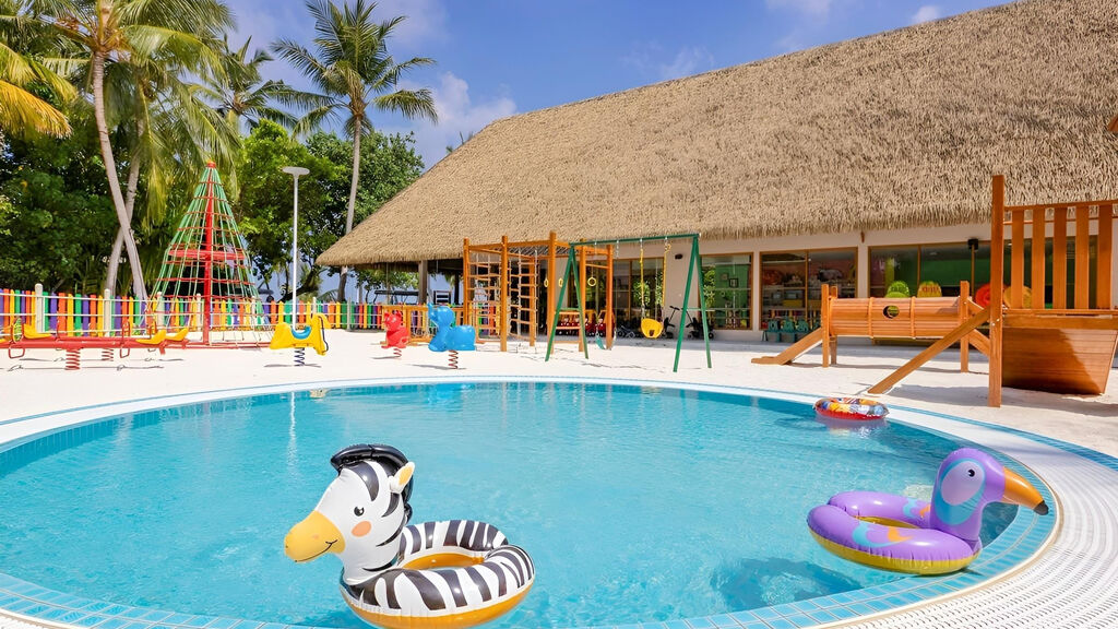 Emerald Faarufushi Resort & Spa