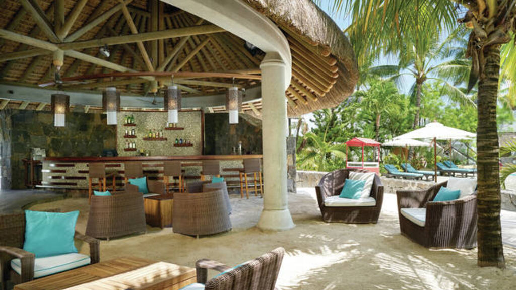 Emeraude Beach Attitude