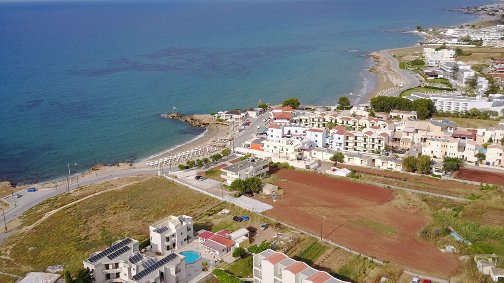 Enorme Maya Beach Resort