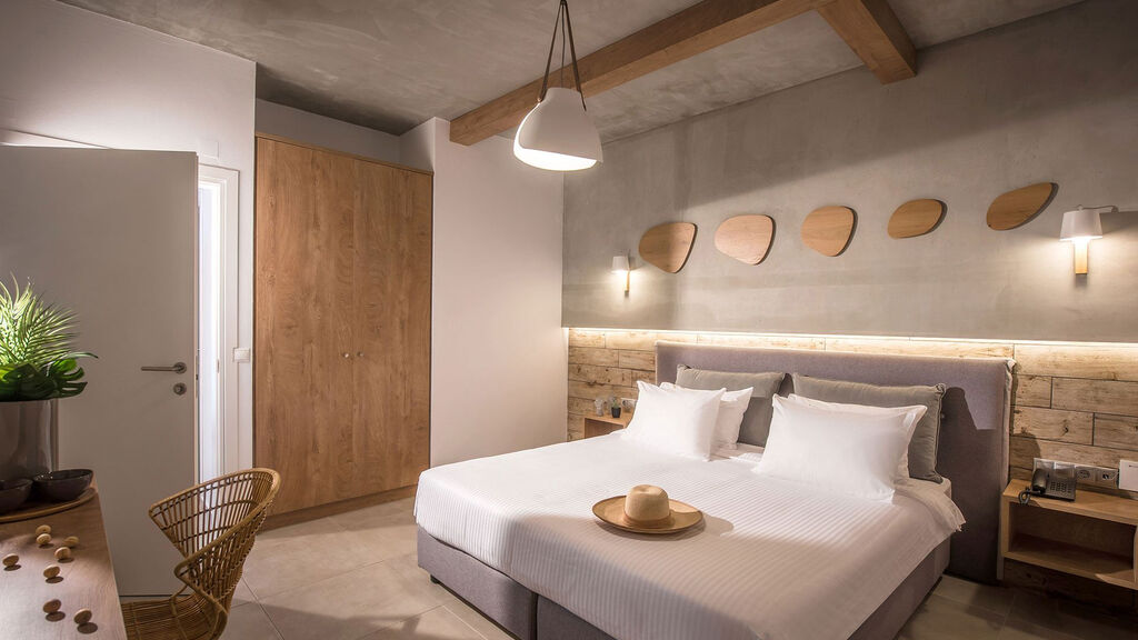 Enorme Maya Beach Resort