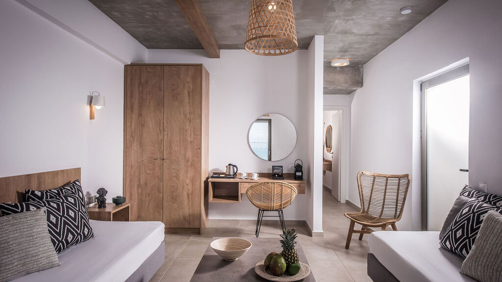 Enorme Maya Beach Resort