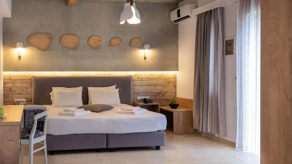 Enorme Maya Beach Resort