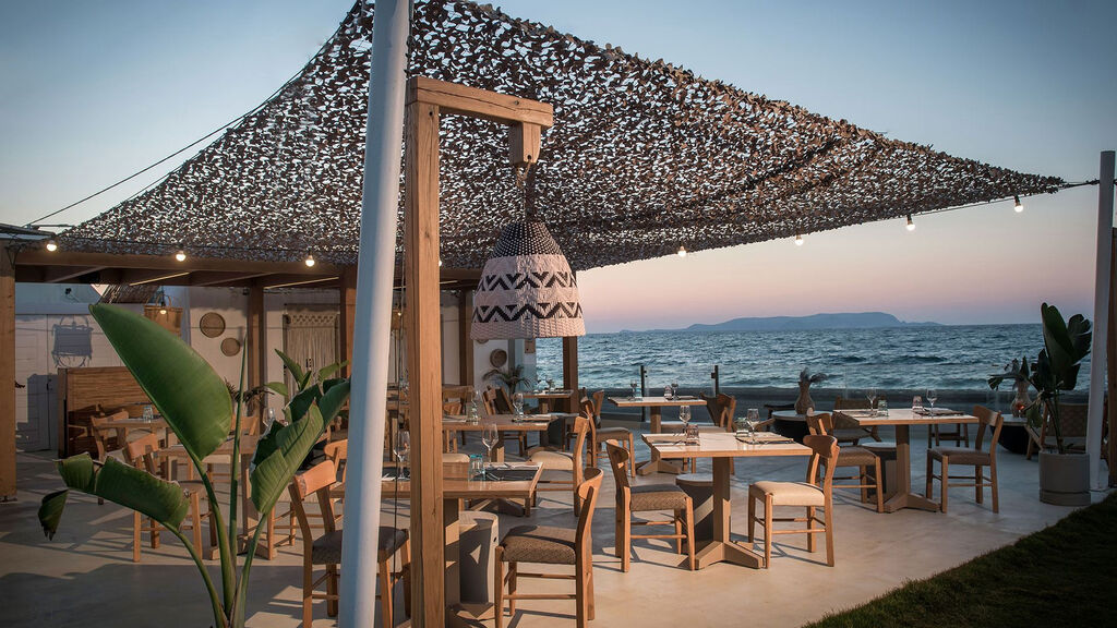 Enorme Maya Beach Resort